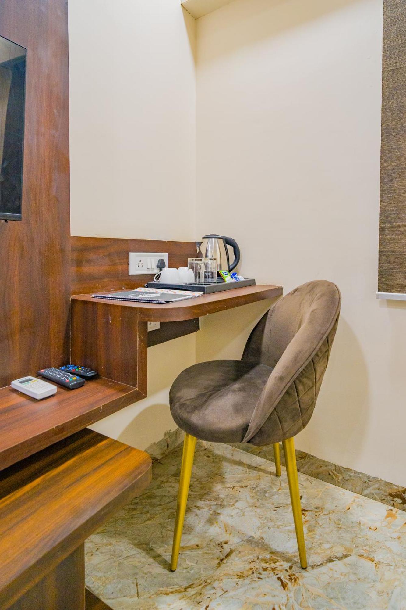 Hotel Kanha Shree By Cosmos Green Indore Rom bilde